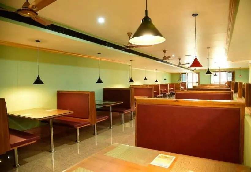 Deluxe Yhden Hengen Huone, Chembiyan