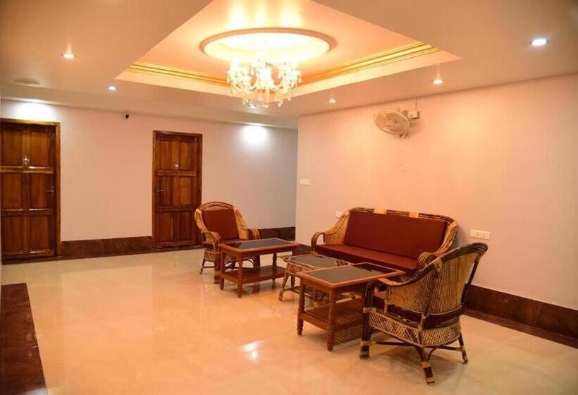 패밀리 룸, Chembiyan