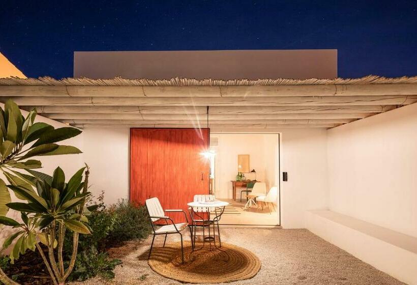 스탠다드 룸, Hospedaria