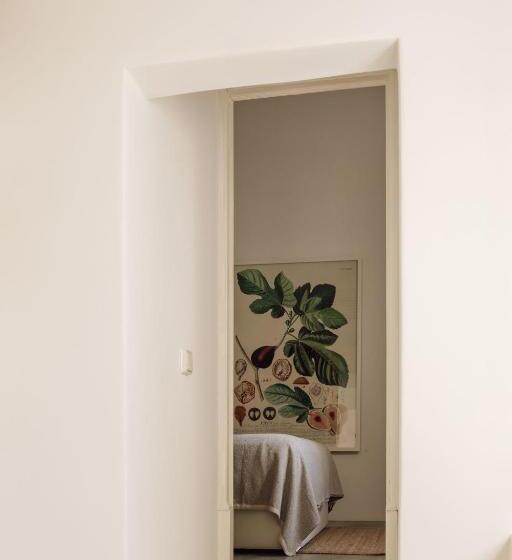 스탠다드 룸, Hospedaria