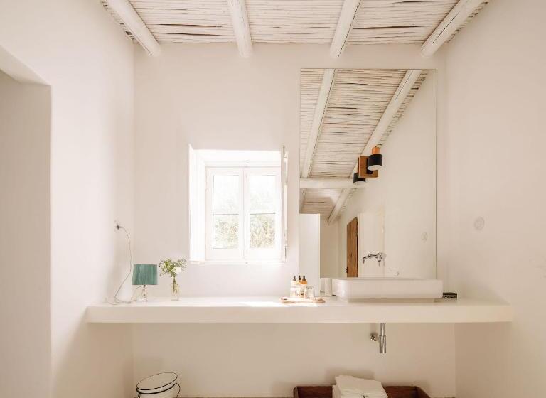 스탠다드 룸, Hospedaria