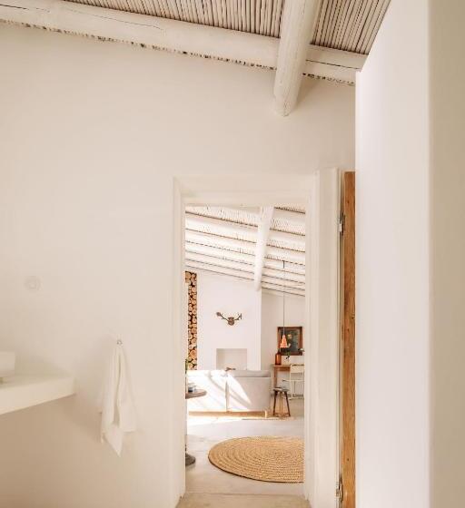 스탠다드 룸, Hospedaria