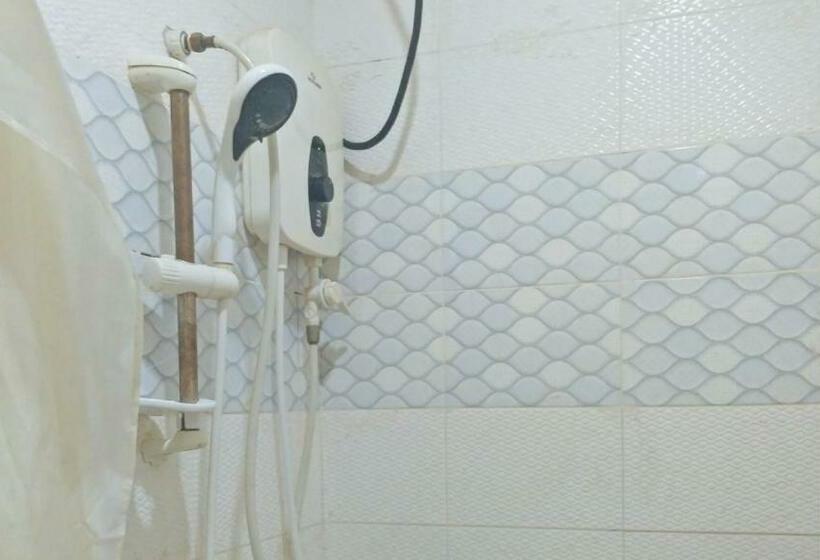 스탠다드 트리플 룸, Reddoorz Near Talisay District Hospital