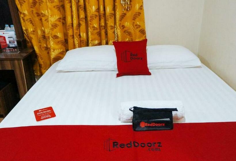 디럭스 룸, Reddoorz Near Talisay District Hospital