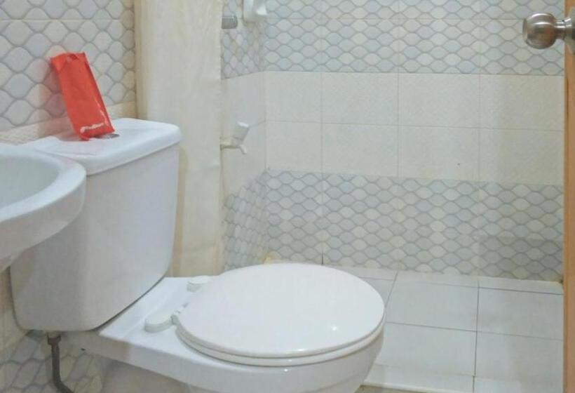 Номер Deluxe, Reddoorz Near Talisay District Hospital