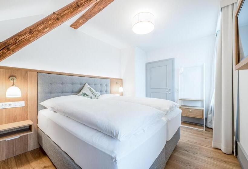 جناح عائلي, Weissenstein