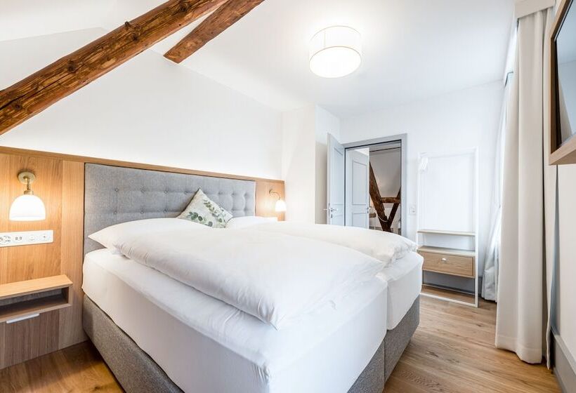 جناح عائلي, Weissenstein