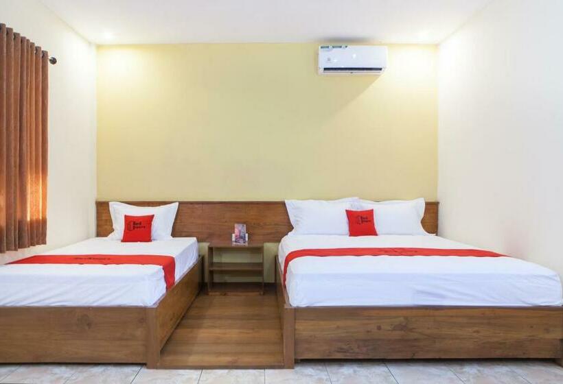 Семейный Номер, Reddoorz Near Baluran National Park