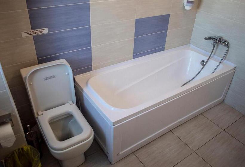 غرفة قياسية حمام مشترك, Stone Art Guest House & Camping