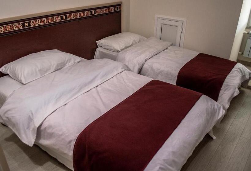 غرفة قياسية حمام مشترك, Stone Art Guest House & Camping