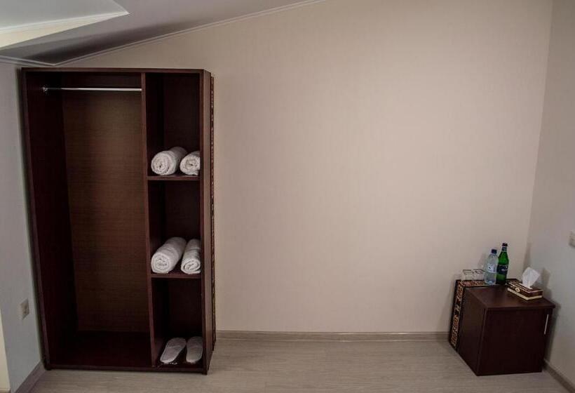 غرفة قياسية حمام مشترك, Stone Art Guest House & Camping