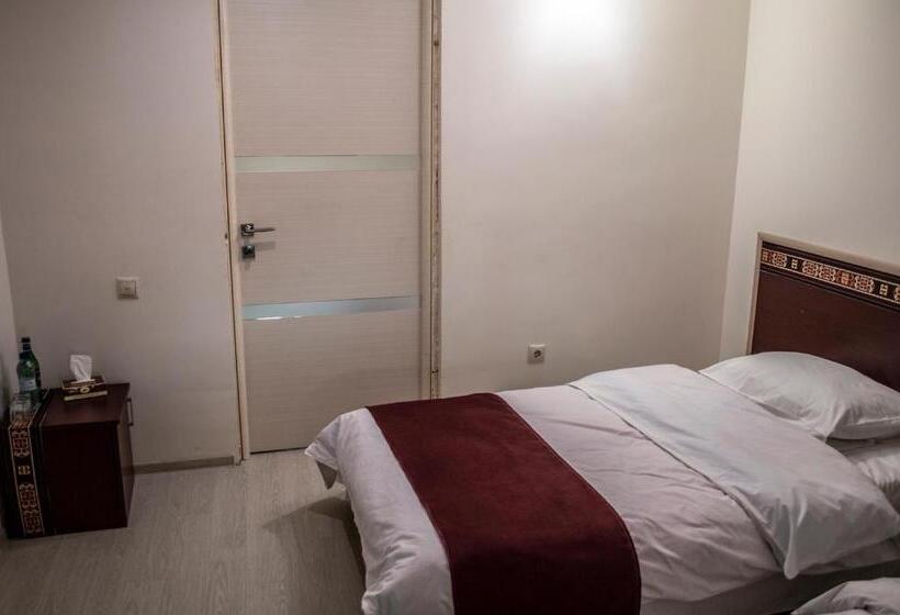 غرفة قياسية حمام مشترك, Stone Art Guest House & Camping