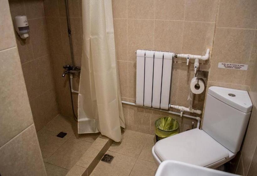 غرفة قياسية رباعية, Stone Art Guest House & Camping