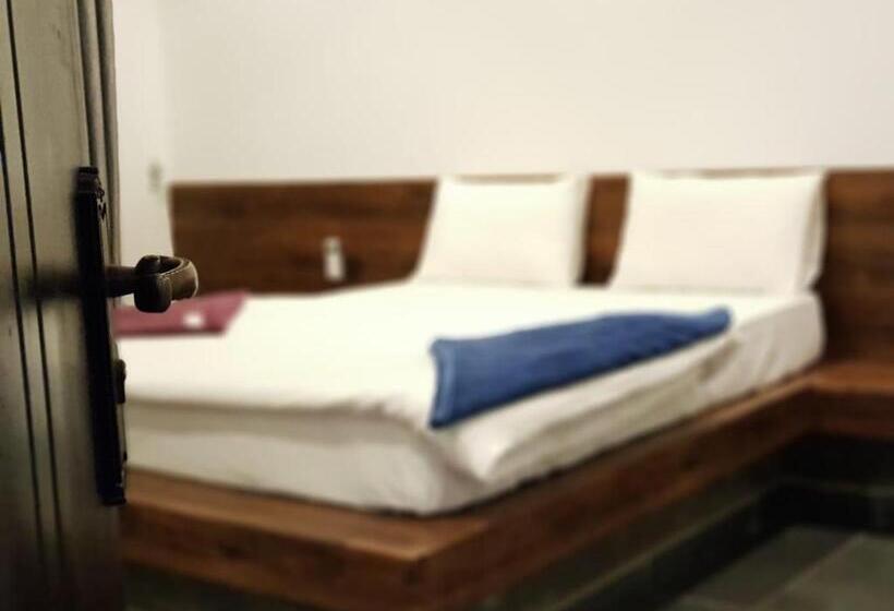 Номер Deluxe, Taj Residence