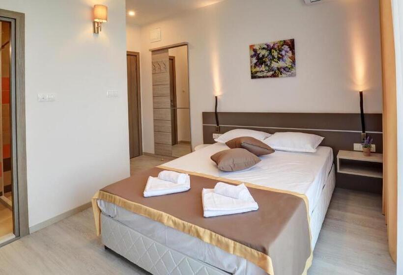 デラックスルーム, Eco Complex Zdravets