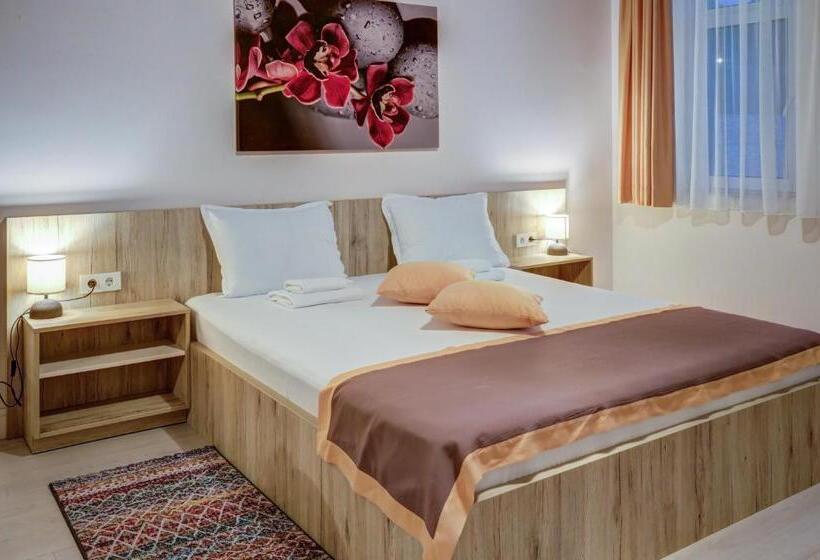 ３ベッドルームハウス, Eco Complex Zdravets