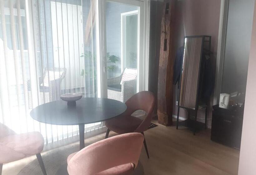 Номер Deluxe, Lyklamastate