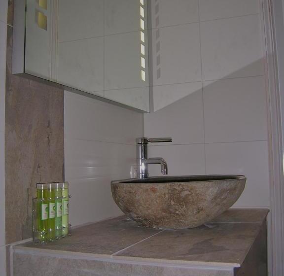 景色の見える一ベッドルームアパートメント, Lyklamastate