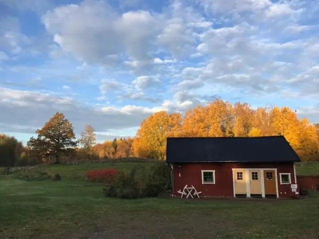 Talo 2 Makuuhuonetta, Sjöbacken Gård