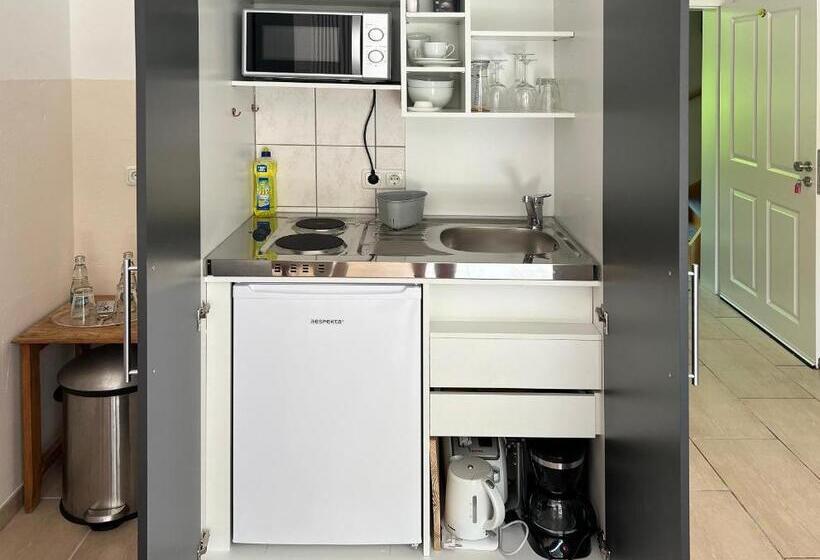 Студия Deluxe, Himmelreich Rugen