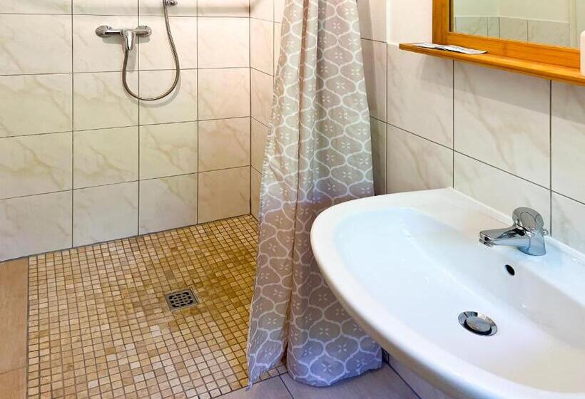 Студия Deluxe, Himmelreich Rugen