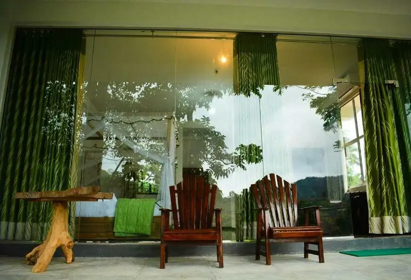 デラックスファミリールーム, Evergreen Villa Sinharaja