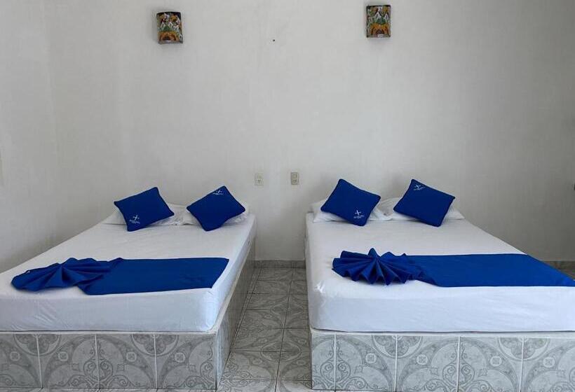 带2个双人床的标准工作室, Paraiso Kora