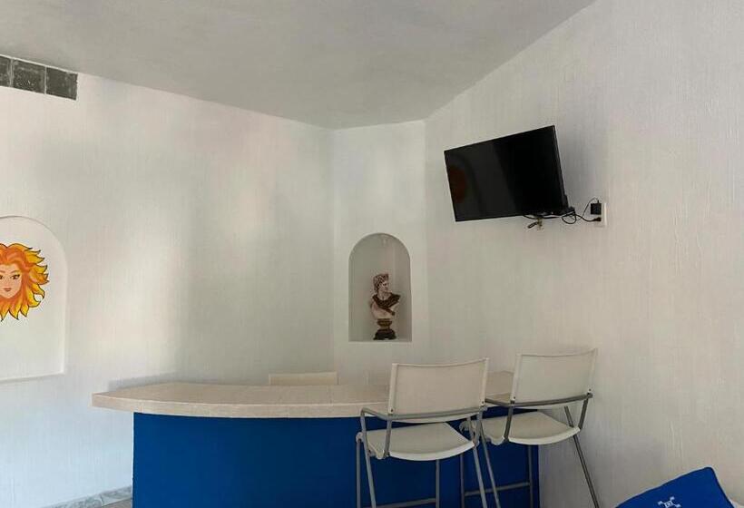 基本三人间, Paraiso Kora