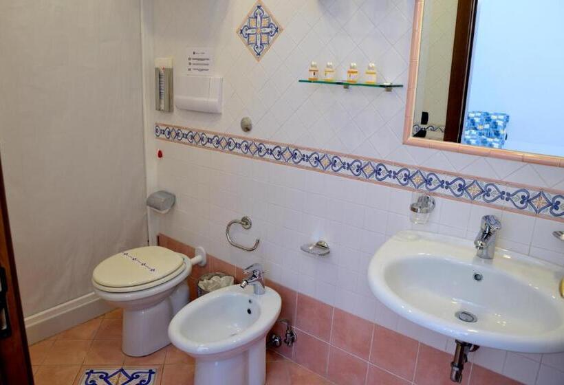 חדר סטנדרט, Principe Di Rinella