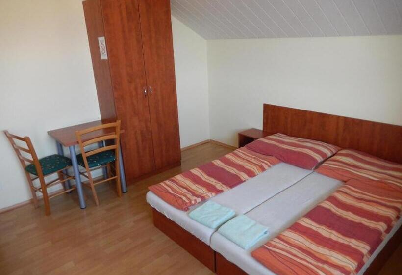 شقة 3 غرف, Penzion Kaplna