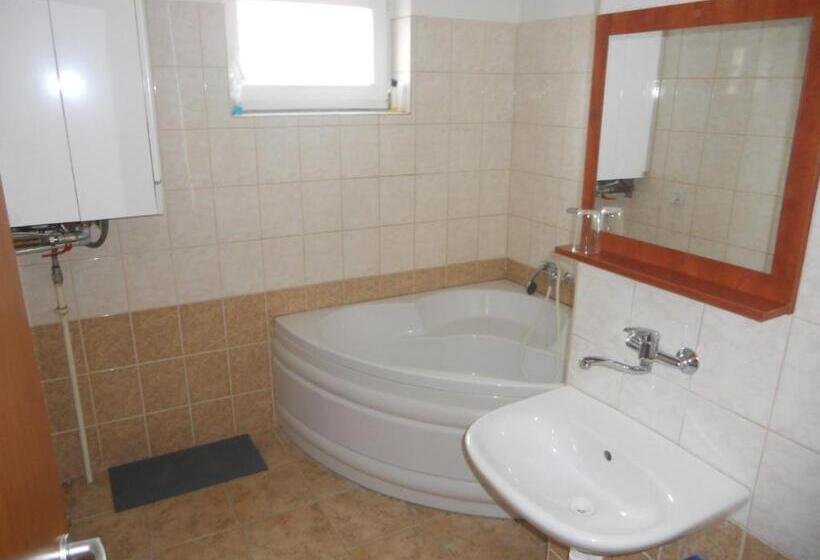 شقة 3 غرف, Penzion Kaplna