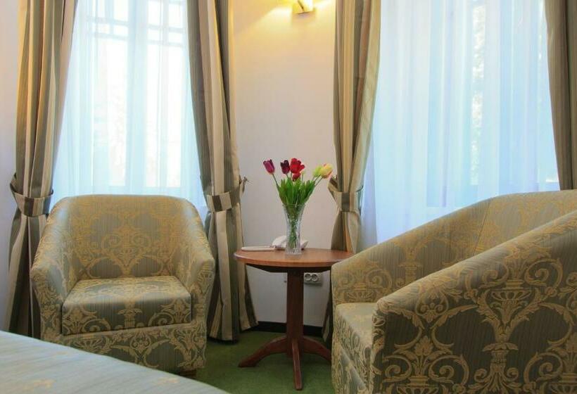 스탠다드 룸, Palace