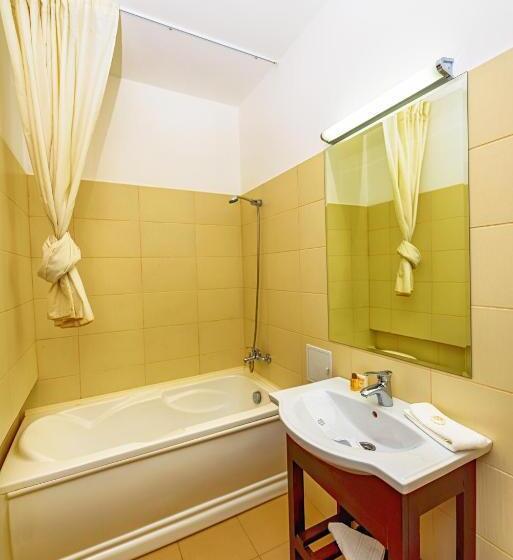 스탠다드 룸, Palace