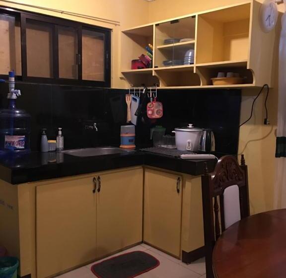 اتاق استاندارد, Pines Mansion