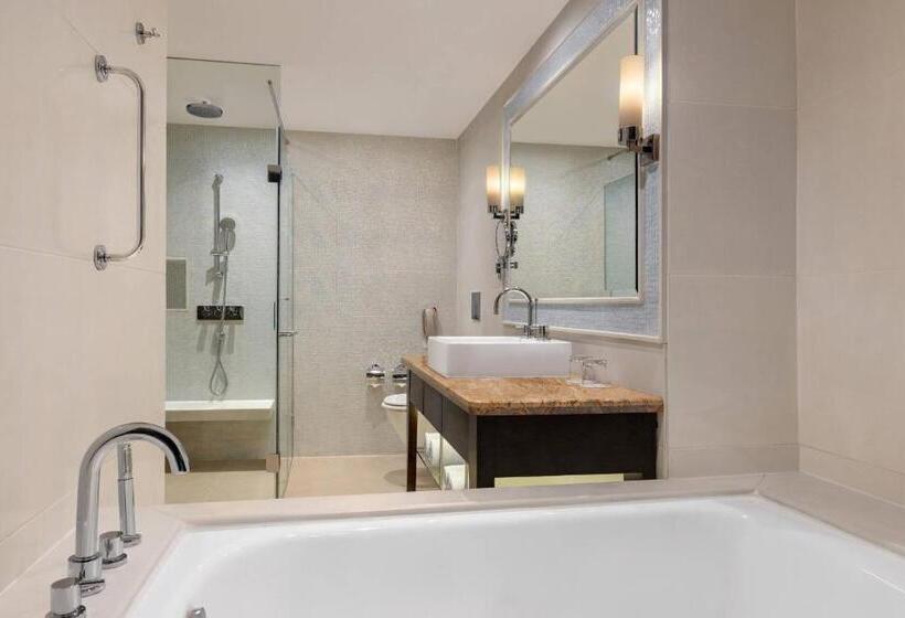 חדר סטנדרט נוף לבריכה, Goa Marriott Resort & Spa