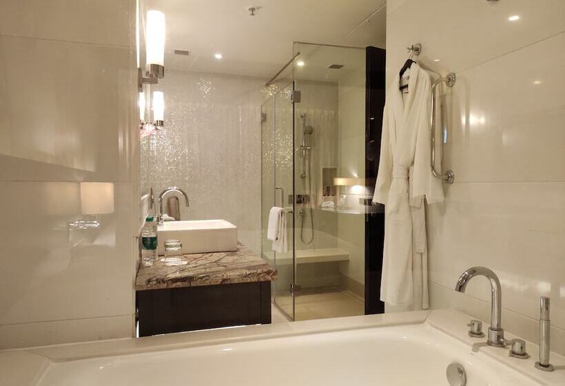 חדר סטנדרט שתי מיטות זוגיות, Goa Marriott Resort & Spa