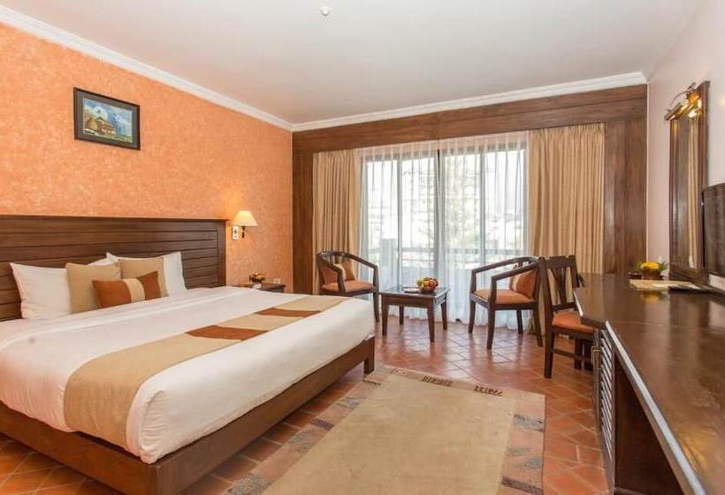 اتاق لوکس, Barahi Pokhara