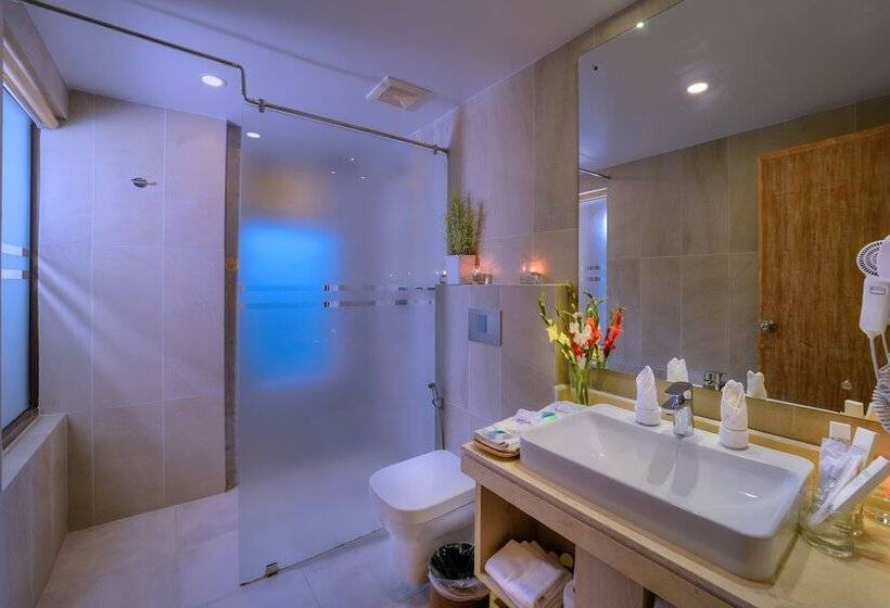 سوییت, Barahi Pokhara