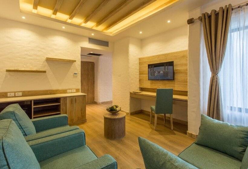 سوییت, Barahi Pokhara