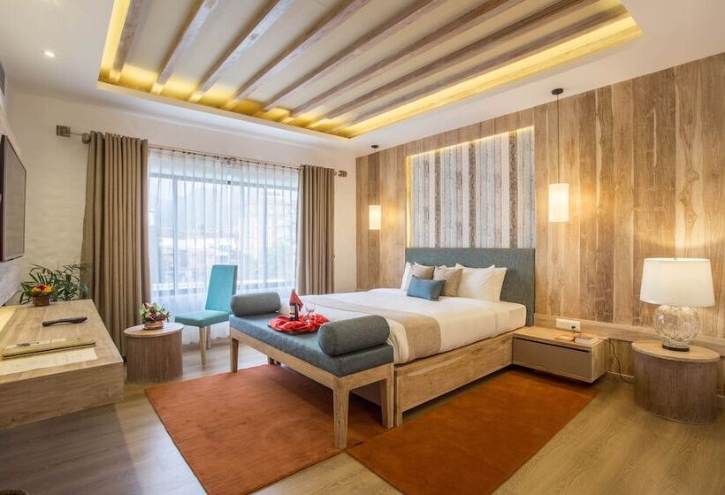 سوییت, Barahi Pokhara