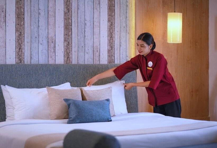 سوییت, Barahi Pokhara