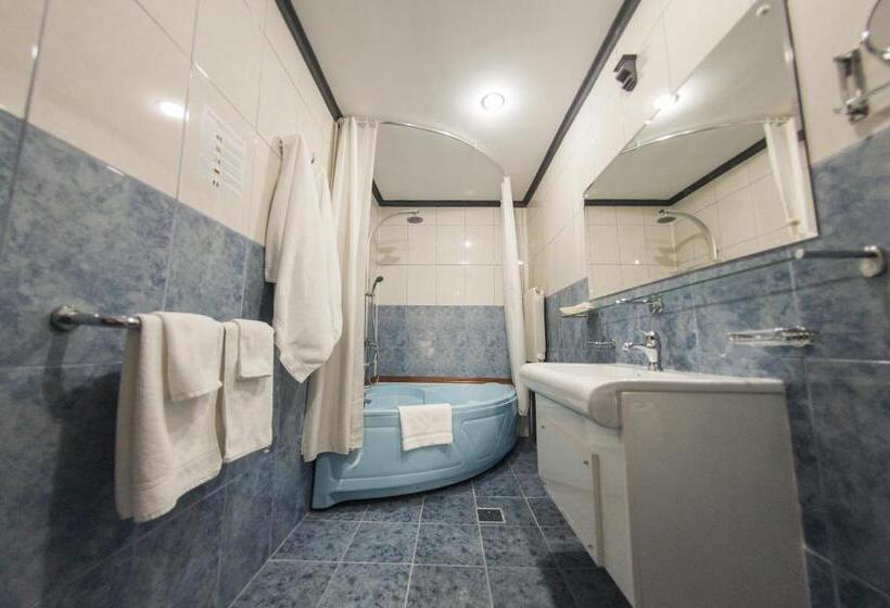 سوییت خانوادگی, Bucharest Comfort Suites