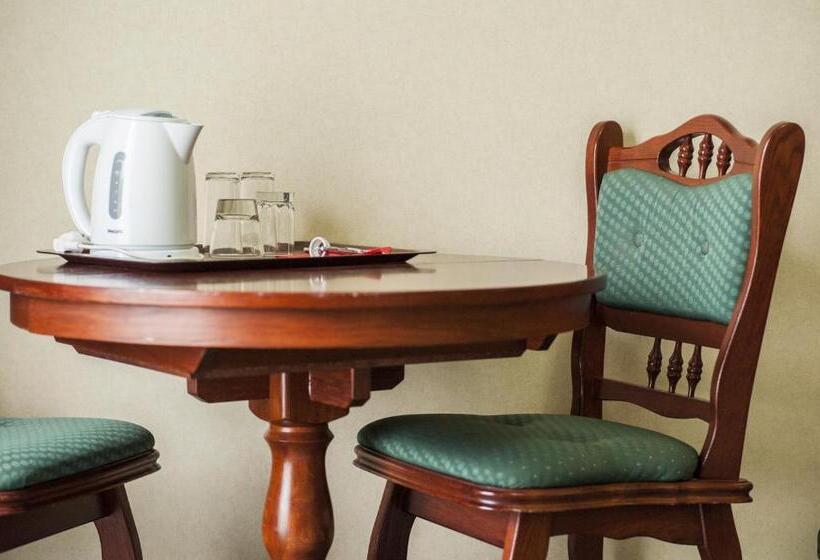 سوییت خانوادگی, Bucharest Comfort Suites