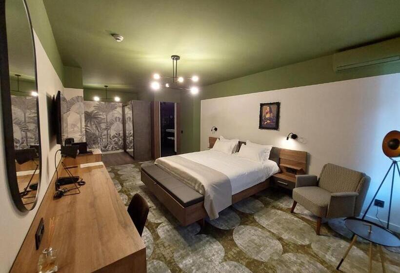 سوییت سوپریور, Bucharest Comfort Suites