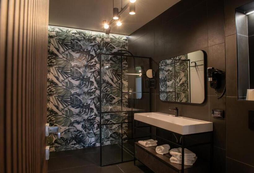 سوییت سوپریور, Bucharest Comfort Suites