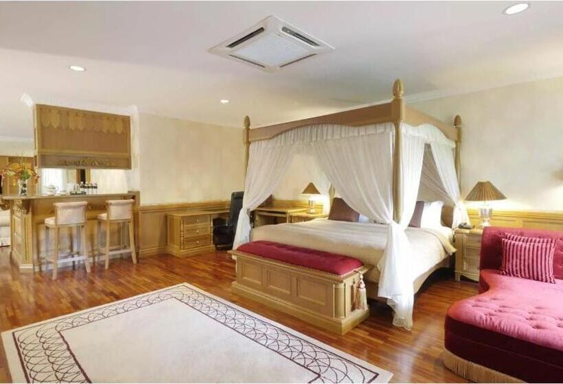 套房带泳池景, Cyberview Resort & Spa