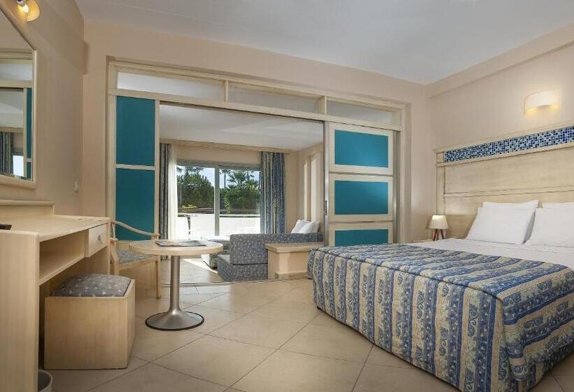 Семейный Номер, Ephesia Holiday Beach Club