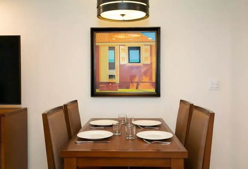 استودیو استاندارد با تخت کینگ, Hilton Vacation Club Flamingo Beach St. Maarten