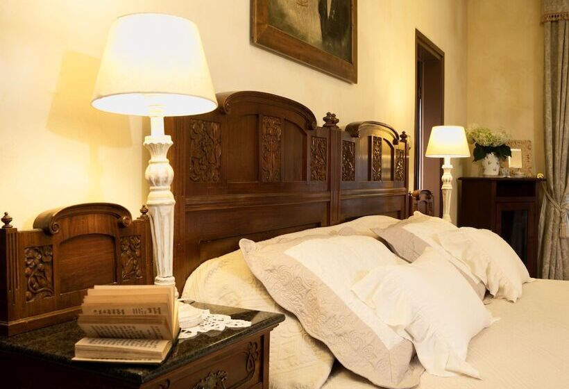 اتاق لوکس, Kendov Dvorec