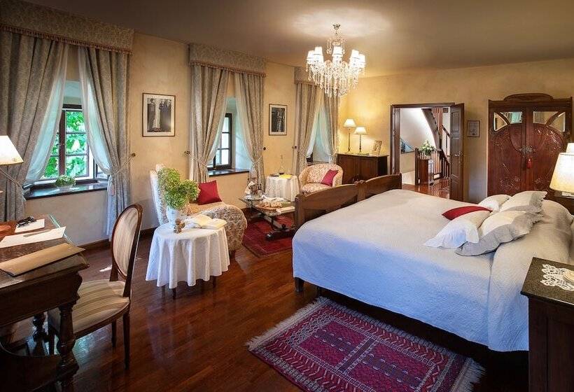 اتاق لوکس, Kendov Dvorec